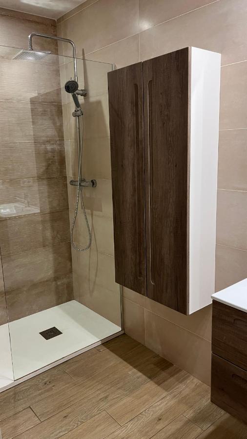 Apartamento En La Playa. Free Parking. Free Wifi L' Escala Bagian luar foto