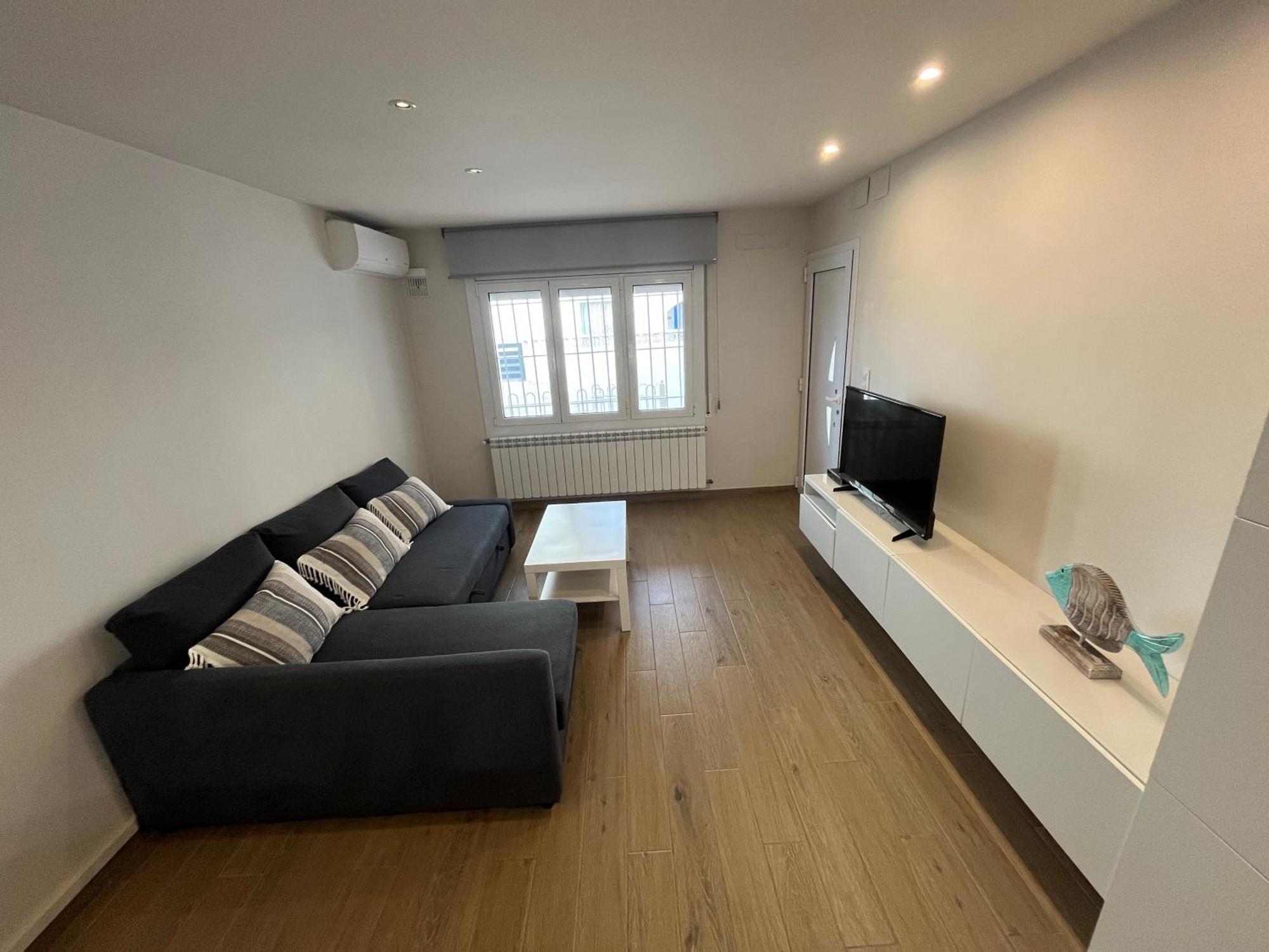 Apartamento En La Playa. Free Parking. Free Wifi L' Escala Bagian luar foto